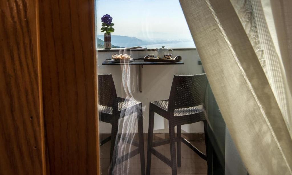 Casa Rosaria Amalfi Coast Bed & Breakfast Vietri Bagian luar foto